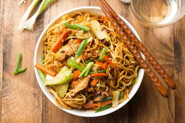 Tasty Vegetable Chow Mein Easy & Quick