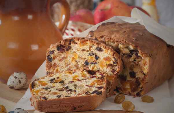 Apricot Bread with Almonds
